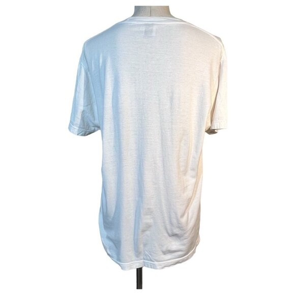 2017 Marvel Spiderman T Shirt Size Large White Swinging on Web Mens Graphic Tee - Picture 4 of 9